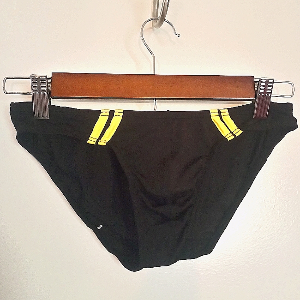 Men's bikini briefs